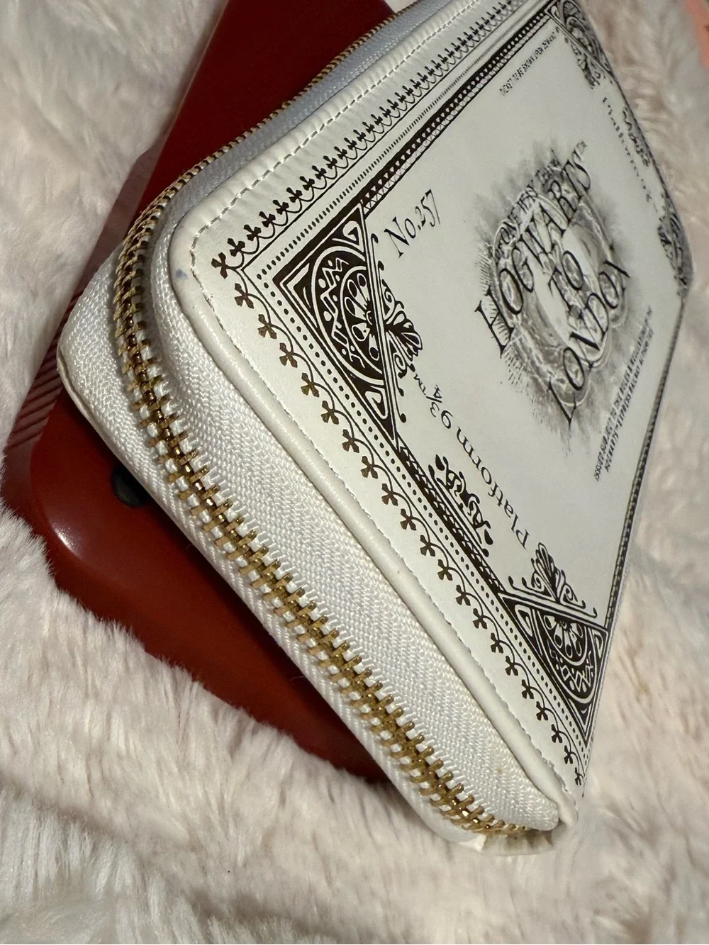 Universal Studios White and Gold 'Hogwarts to London' Statement Clutch Wallet